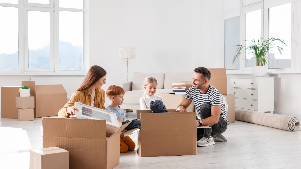 Photo of family unpacking